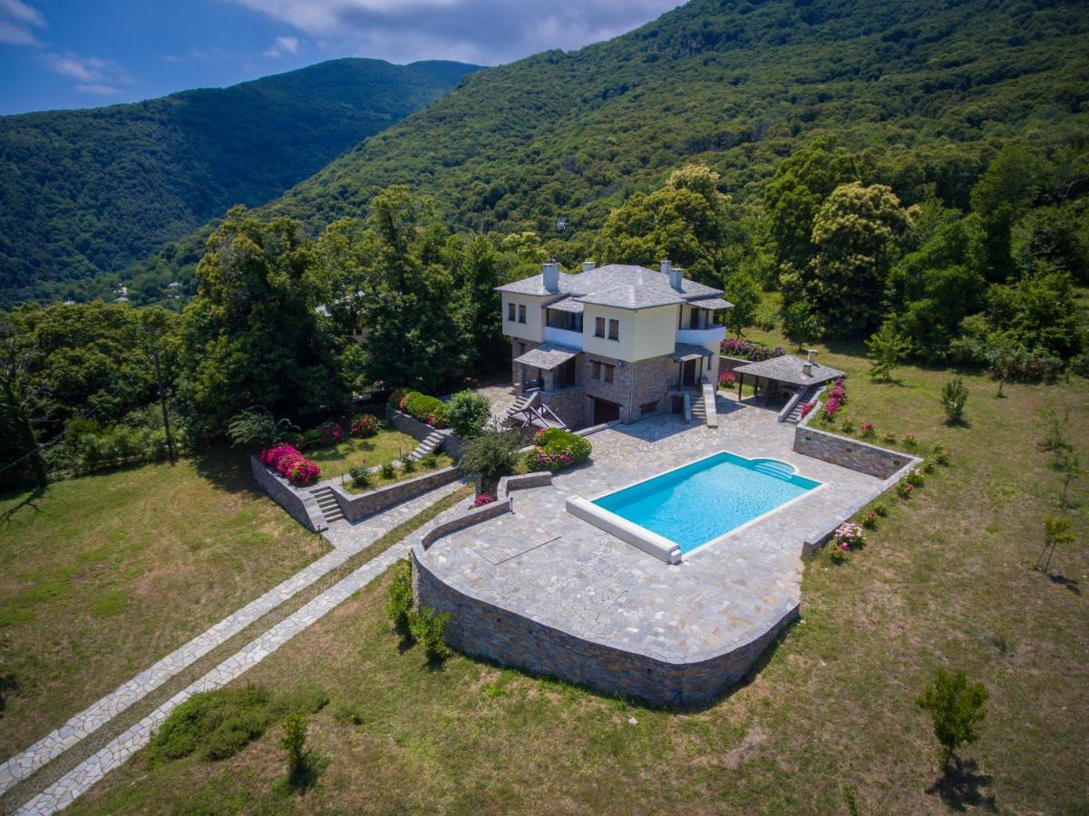 Luxury Villa With Pool In Цагарада Екстериор снимка