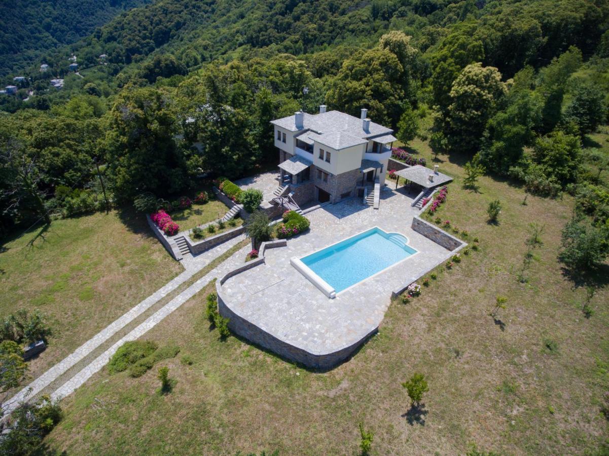 Luxury Villa With Pool In Цагарада Екстериор снимка