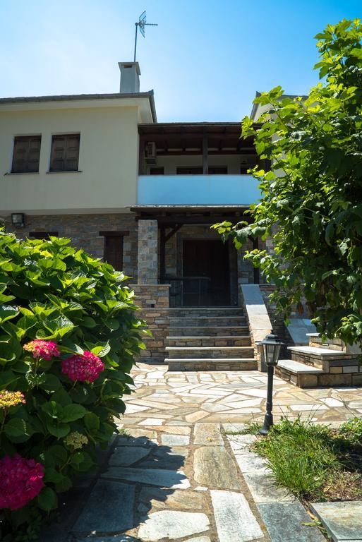 Luxury Villa With Pool In Цагарада Екстериор снимка
