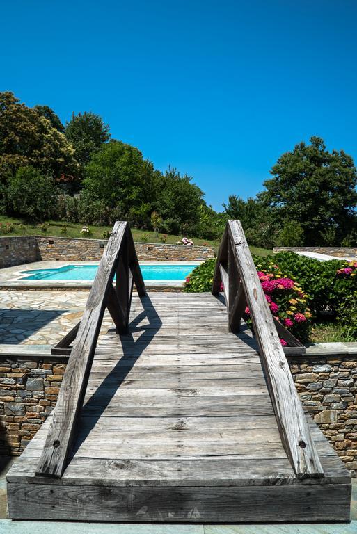Luxury Villa With Pool In Цагарада Екстериор снимка